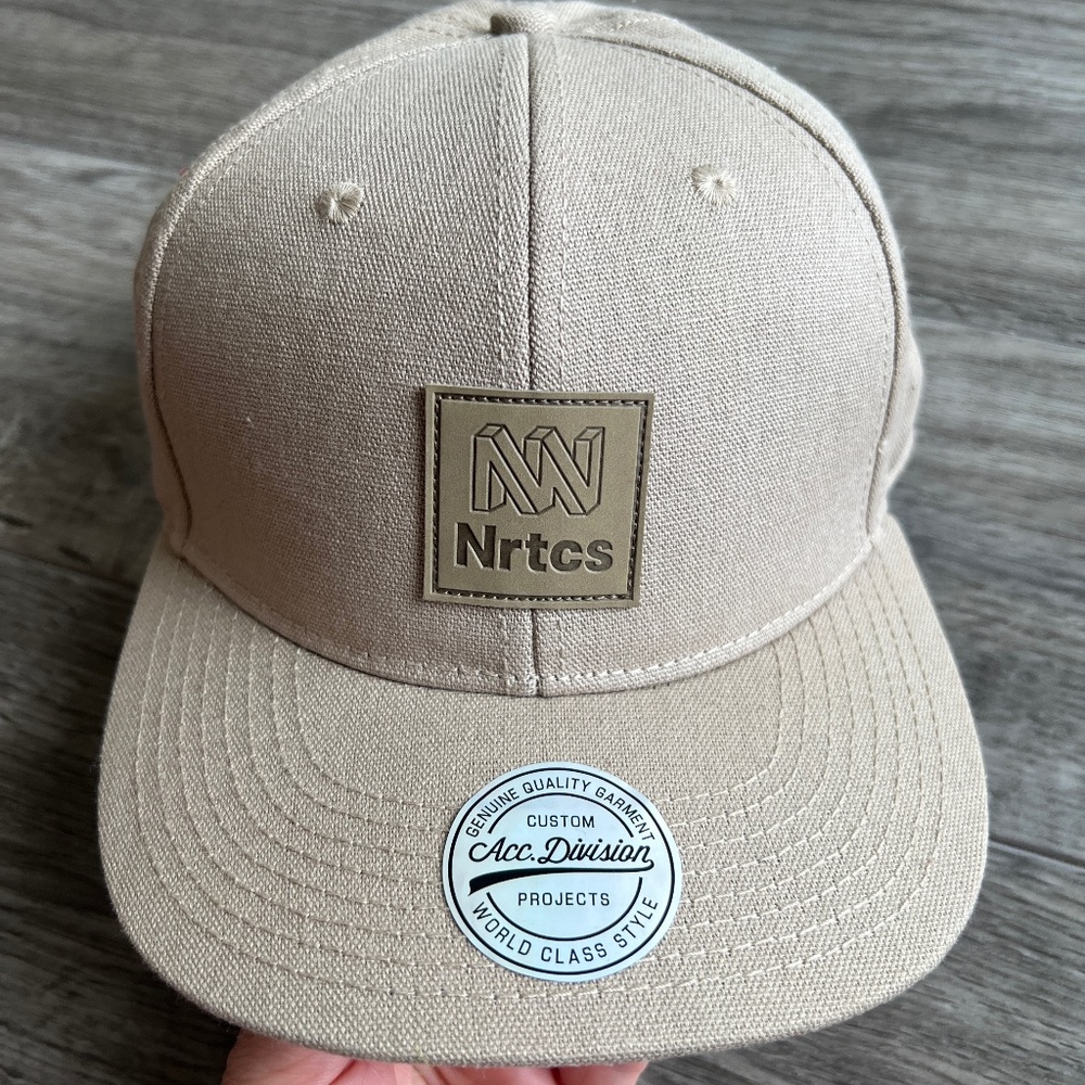 New H&M cotton hat